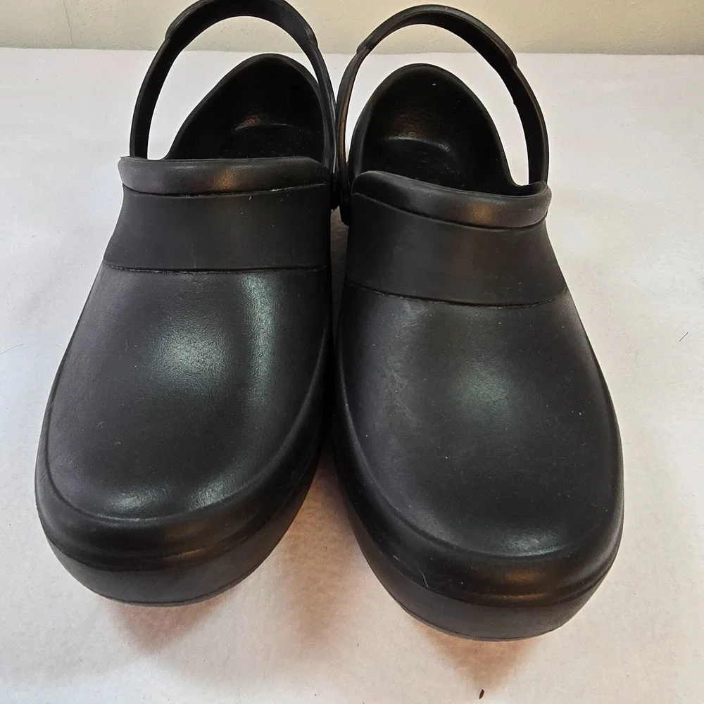 y2k Crocs Womens 11 Black Clogs Lock Slip Resistant‎ Work Food Service Kitchen
